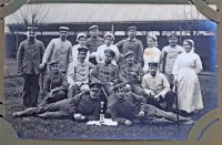 24 db német katonai lap, nagyrészt fotólapok kis albumban / 24 German military cards in album