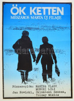 1977 Hont-Varsányi Ferenc (?-?): Ők ketten, filmplakát, rendezte: Mészáros Márta, hajtásnyommal, 79x57 cm