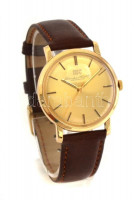 14 K arany IWC kézi felhúzós karóra szép állapotban, igényes bőr szíjjal. d: 32 mm / 14K gold IWC watch in good condition, with leather strap