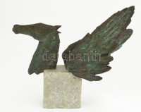 Ashot Baghdasaryan (1957-): Pegazus. Patinázott öntött bronz formák, márványtömbre applikálva. Jelzett a szárnyon: Ashot. 21x17 cm