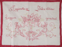 Kézzel hímzett konyhai falvédő, A gyümölcs az Isten áldása, Legyen gondod a fájára felirattal, 51x66 cm