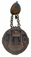 1930-1940. MD (Magyar Dalosszövetség) 1912 - Az érdem jutalmául - XX 20 év után járó bronz dalos jelvény (~66x39mm) T:XF